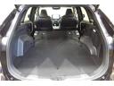 後部座席を倒せば大容量の荷室が出現!!たくさんの荷物も積めちゃいます!