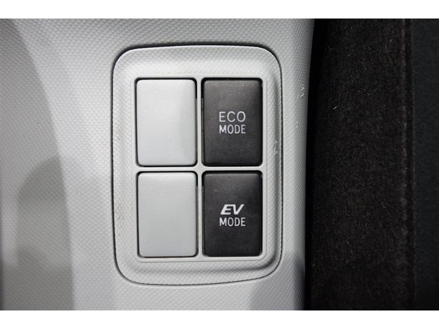 アクア Ｓ　スマートキープッシュスタート　キーレスエントリ　フルセグ地デジ　イモビ　ナビ＆ＴＶ　ワンオーナー車　オートエアコン　デュアルエアバック　ＥＳＣ　パワーウィンドウ　ＡＵＸ端子　ＥＴＣ　ＤＶＤ再生可能（19枚目）
