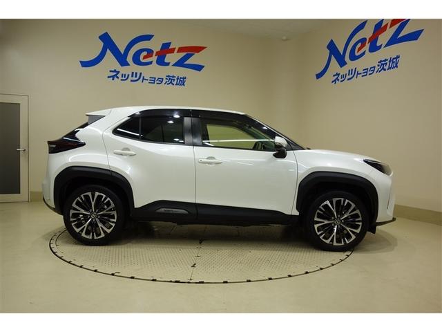 ヤリスクロス ハイブリッドZ インテリジェントキー アルミホイル LEDライト 1オ-ナ- リアカメラ クルーズコントロール 整備記録簿 横滑り防止システム ナビTV メモリーナビゲーション パワステ オートエアコン キーフリー(6枚目)