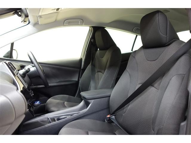 座り心地もよく、ゆったり座れる助手席、ドライブに連れていってもらいたくなりますね♪