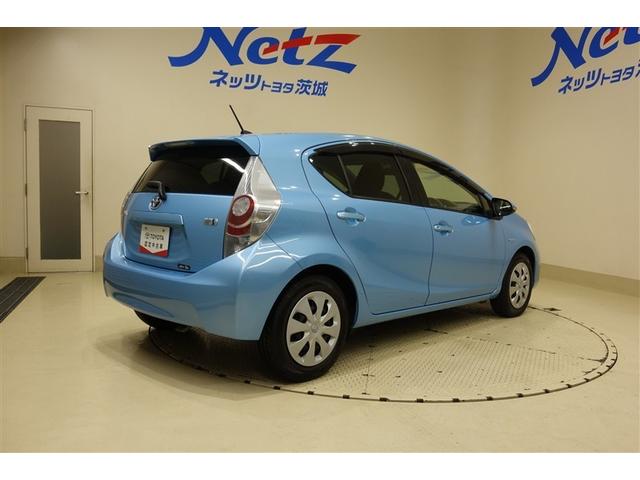 アクア Ｓ　スマートキープッシュスタート　キーレスエントリ　フルセグ地デジ　イモビ　ナビ＆ＴＶ　ワンオーナー車　オートエアコン　デュアルエアバック　ＥＳＣ　パワーウィンドウ　ＡＵＸ端子　ＥＴＣ　ＤＶＤ再生可能（7枚目）