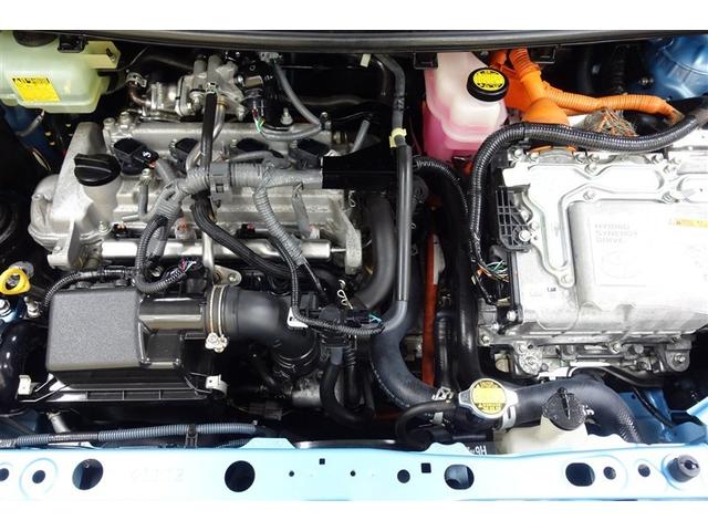 アクア Ｓ　スマートキープッシュスタート　キーレスエントリ　フルセグ地デジ　イモビ　ナビ＆ＴＶ　ワンオーナー車　オートエアコン　デュアルエアバック　ＥＳＣ　パワーウィンドウ　ＡＵＸ端子　ＥＴＣ　ＤＶＤ再生可能（30枚目）