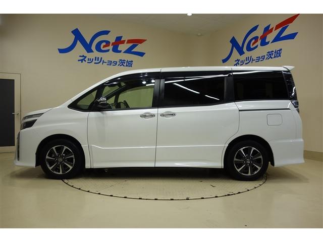 ヴォクシー ＺＳ　煌ＩＩＩ　プリクラッシュ　スマートキ　アイスト　ＤＶＤ再生機能　記録簿付き　横滑り防止装置　ナビＴＶ　アルミ　三列シート　ＷＡＣ　盗難防止　オートエアコン　キーレス　ＥＴＣ装備　パワステ　メモリナビ　クルコン（10枚目）