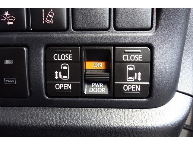 ヴォクシー ＺＳ　煌ＩＩＩ　プリクラッシュ　スマートキ　アイスト　ＤＶＤ再生機能　記録簿付き　横滑り防止装置　ナビＴＶ　アルミ　三列シート　ＷＡＣ　盗難防止　オートエアコン　キーレス　ＥＴＣ装備　パワステ　メモリナビ　クルコン（24枚目）