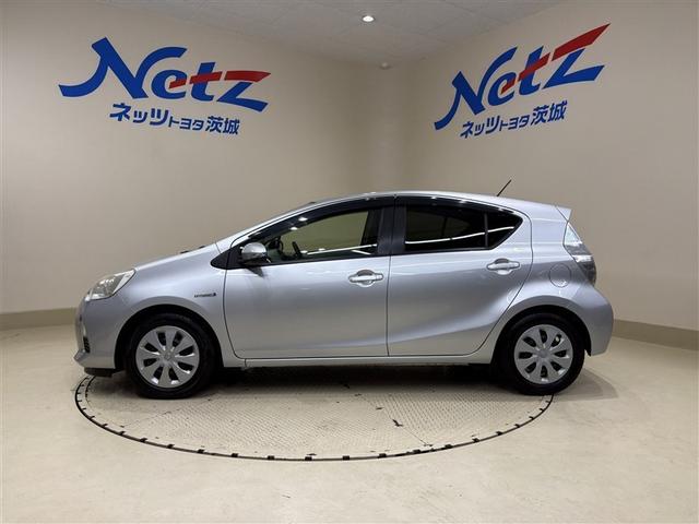 アクア Ｓ　純正ナビ　ワンセグＴＶ　ブルートゥース　リヤカメラ　ＥＴＣ　キーレスエントリー　オートエアコン　パワーウィンドウ　パワーステアリング　デュアルエアバッグ　スペアタイヤ　ロングラン保証（11枚目）