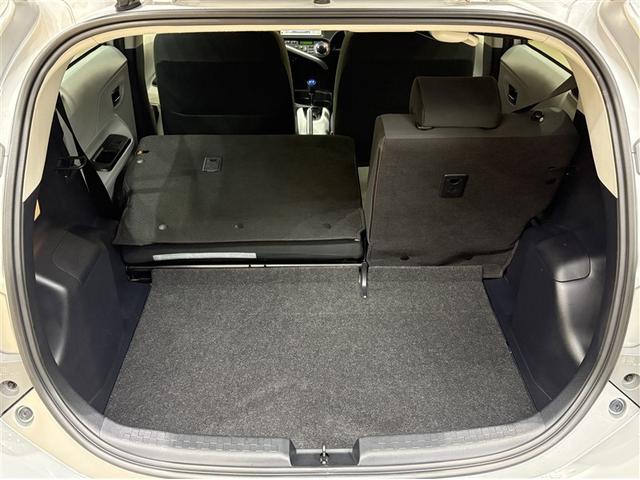 アクア Ｓ　純正ナビ　ワンセグＴＶ　ブルートゥース　リヤカメラ　ＥＴＣ　キーレスエントリー　オートエアコン　パワーウィンドウ　パワーステアリング　デュアルエアバッグ　スペアタイヤ　ロングラン保証（27枚目）