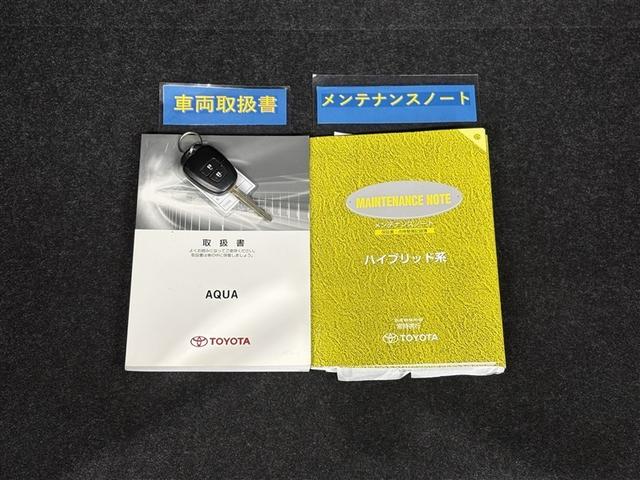 アクア Ｓ　純正ナビ　ワンセグＴＶ　ブルートゥース　リヤカメラ　ＥＴＣ　キーレスエントリー　オートエアコン　パワーウィンドウ　パワーステアリング　デュアルエアバッグ　スペアタイヤ　ロングラン保証（30枚目）