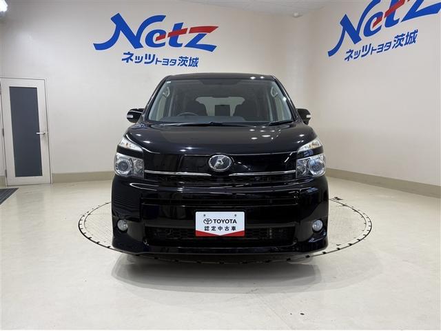 ヴォクシー X Lエディション 1オーナ 助手席エアバッグ 記録簿有 盗難防止 キ-レス 全席パワーウインドウ ATエアコン AUX ETC装備 Wエアコン リアカメラ メモリーナビ 三列シート 運転席エアバッグ ABS パワステ(5枚目)