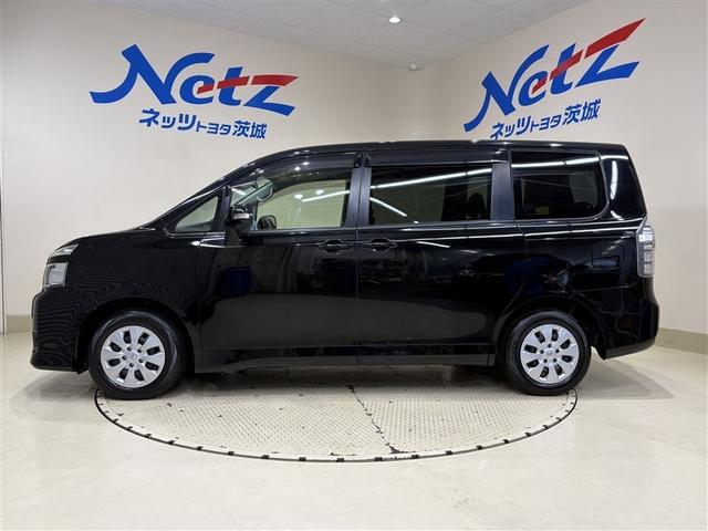 ヴォクシー X Lエディション 1オーナ 助手席エアバッグ 記録簿有 盗難防止 キ-レス 全席パワーウインドウ ATエアコン AUX ETC装備 Wエアコン リアカメラ メモリーナビ 三列シート 運転席エアバッグ ABS パワステ(11枚目)