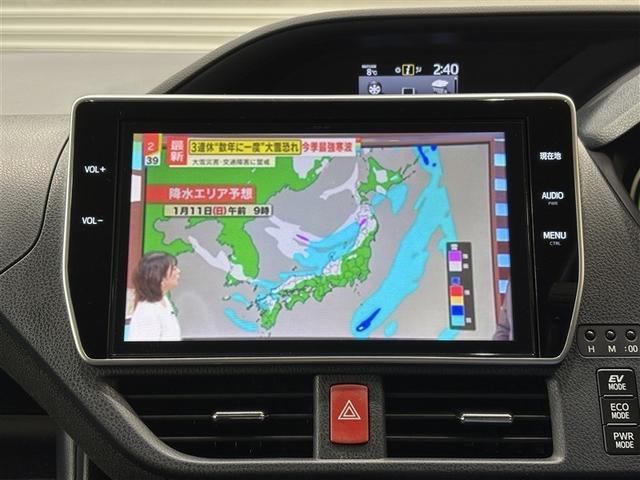 ヴォクシー ハイブリッドＶ　１０型純正ナビ　フルセグＴＶ　ブルートゥース　後席モニター　リヤカメラ　ＥＴＣ　ドライブレコーダ　スマートキー　オートエアコン　シートヒーター　クルーズコントロール　ＬＥＤライト　両側電動ドア　アルミ（14枚目）