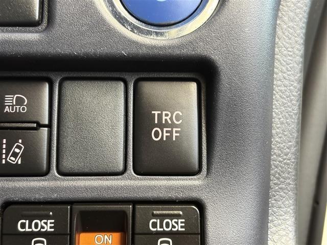 ヴォクシー ハイブリッドＶ　１０型純正ナビ　フルセグＴＶ　ブルートゥース　後席モニター　リヤカメラ　ＥＴＣ　ドライブレコーダ　スマートキー　オートエアコン　シートヒーター　クルーズコントロール　ＬＥＤライト　両側電動ドア　アルミ（23枚目）