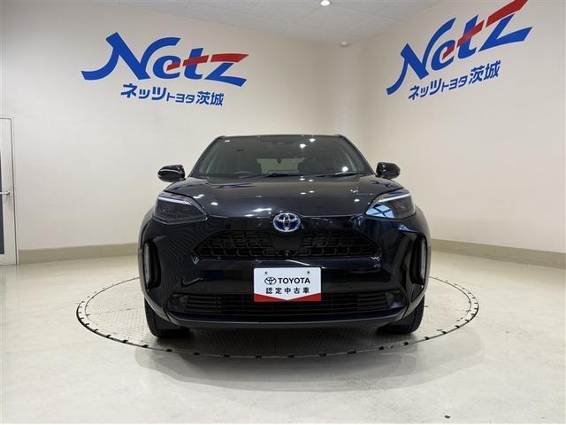 ヤリスクロス ハイブリッドＺ　ディスプレイオーディオ　ブルートゥース　全周囲カメラ　ＥＴＣ　スマートキ－　オートエアコン　シートヒーター　ＬＥＤライト　クルーズコントロール　ブラインドスポットモニター　セーフティセンス　アルミ（4枚目）