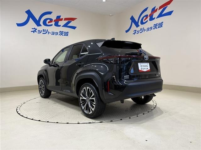 ヤリスクロス ハイブリッドＺ　ディスプレイオーディオ　ブルートゥース　全周囲カメラ　ＥＴＣ　スマートキ－　オートエアコン　シートヒーター　ＬＥＤライト　クルーズコントロール　ブラインドスポットモニター　セーフティセンス　アルミ（9枚目）