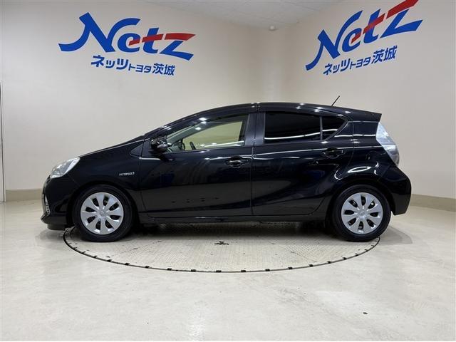 アクア Ｓ　ローダウン　セキュリティー　キーレススタート　両席エアバッグ　スマートキーシステム　取説記録簿　バックモニタ　ＡＴエアコン　ＶＳＣ　運転席エアバッグ　ＡＵＸ　パワーウインドー　ＥＴＣ付　パワステ（10枚目）