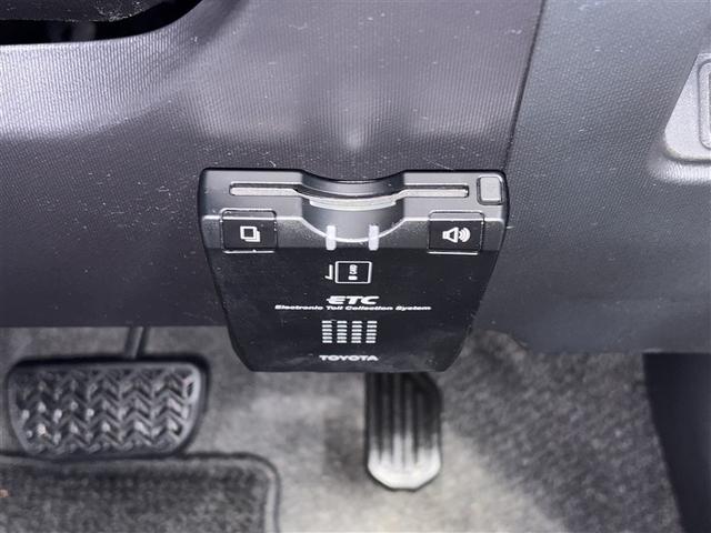 アクア Ｓ　ローダウン　セキュリティー　キーレススタート　両席エアバッグ　スマートキーシステム　取説記録簿　バックモニタ　ＡＴエアコン　ＶＳＣ　運転席エアバッグ　ＡＵＸ　パワーウインドー　ＥＴＣ付　パワステ（16枚目）