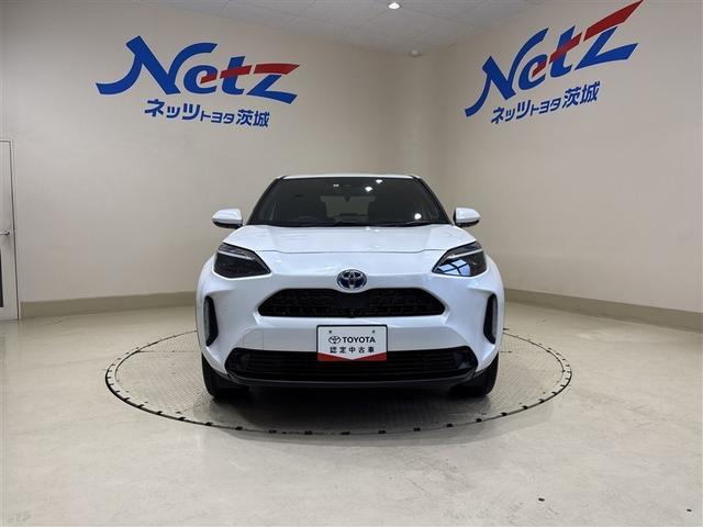 ヤリスクロス ハイブリッドＺ　スマ－トキ－　バックモニタ　運転席助手席エアバッグ　点検記録簿　ＬＥＤヘットライト　クルコン　ワンオーナ　アルミ　ＥＳＣ　ＥＴＣ車載器　フルオートエアコン　パワーウィンドウ　Ｐシート　イモビ　ＡＢＳ（4枚目）