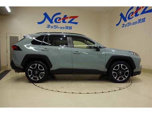 ＲＡＶ４ アドベンチャー　９型純正ナビ　フルセグＴＶ　ブルートゥース　ＤＶＤ再生　リヤカメラ　ＥＴＣ　ドライブレコーダー　スマートキー　シートＡ／Ｃ　クルーズコントロール　ＬＥＤライト　セーフティセンス　アルミホイール（6枚目）