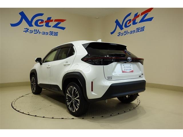 ヤリスクロス ハイブリッドＺ　インテリジェントキー　アルミホイル　ＬＥＤライト　１オ－ナ－　リアカメラ　クルーズコントロール　整備記録簿　横滑り防止システム　ナビＴＶ　メモリーナビゲーション　電動シ－ト　パワステ　オートエアコン（9枚目）