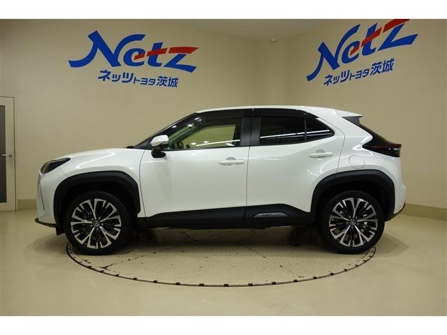 ヤリスクロス ハイブリッドＺ　インテリジェントキー　アルミホイル　ＬＥＤライト　１オ－ナ－　リアカメラ　クルーズコントロール　整備記録簿　横滑り防止システム　ナビＴＶ　メモリーナビゲーション　電動シ－ト　パワステ　オートエアコン（10枚目）