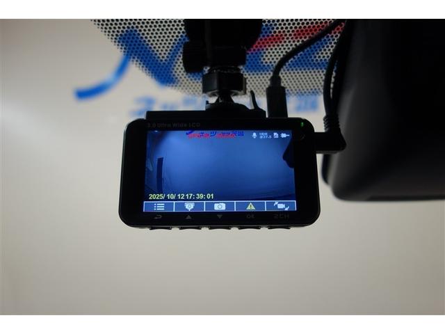 ヴィッツ ハイブリッド　ジュエラ　純正ナビ　ワンセグＴＶ　ブルートゥース　リヤカメラ　ＥＴＣ　ドライブレコーダー　スマ－トキ－＆プッシュスタート　オートエアコン　シートヒーター　パワーステアリング　パワーウインドウ　　セーフティセンス（17枚目）