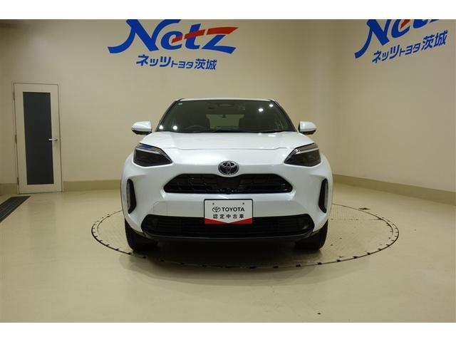 ヤリスクロス ハイブリッドＺ　ディスプレイオーディオナビ　フルセグＴＶ　ブルートゥース　全周囲カメラ　ＥＴＣ　ドライブレコーダー　スマートキー　シートヒーター　ＬＥＤライト　クルーズコントロール　電動バックドア　セーフティセンス（3枚目）