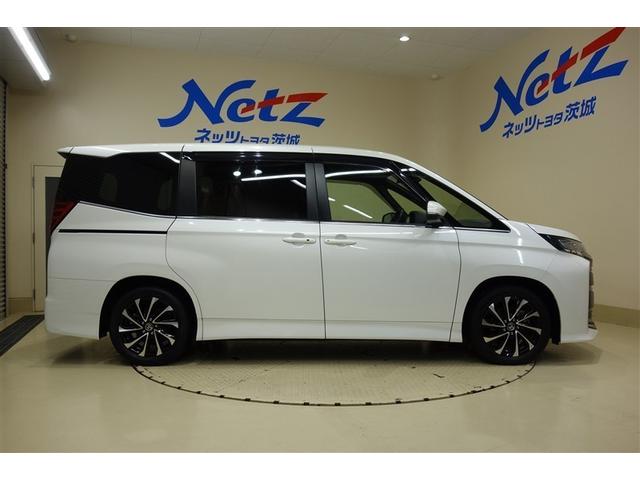 ノア Ｓ－Ｚ　ディスプレイオーディオ　ブルートゥース　リヤカメラ　ＥＴＣ　スマートキー　オートエアコン　シートヒーター　クルーズコントロール　ＬＥＤライト　両側電動ドア　パーキングサポートブレーキ　セーフティセンス（6枚目）