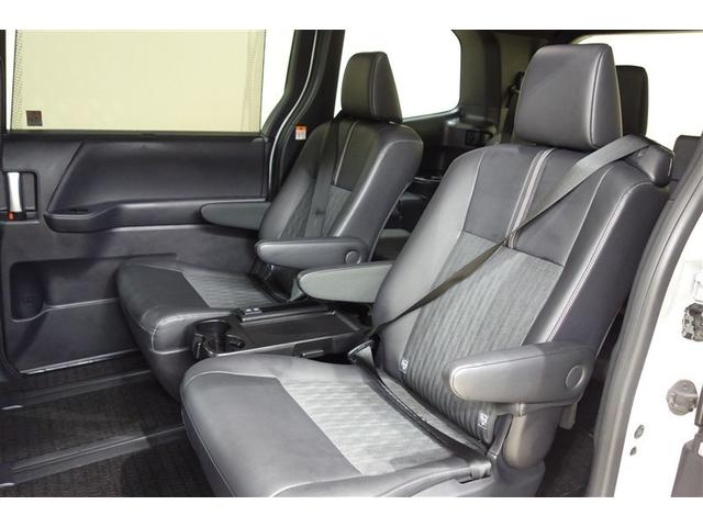 ノア Ｓ－Ｚ　ディスプレイオーディオ　ブルートゥース　リヤカメラ　ＥＴＣ　スマートキー　オートエアコン　シートヒーター　クルーズコントロール　ＬＥＤライト　両側電動ドア　パーキングサポートブレーキ　セーフティセンス（24枚目）