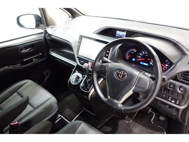 ヴォクシー ＺＳ　煌　１０型純正ナビ　フルセグＴＶ　ブルートゥース　ＤＶＤ再生　後席モニター　リヤカメラ　ＥＴＣ　スマートキー　オートエアコン　クルーズコントロール　ＬＥＤライト　両側電動ドア　セーフティセンス　アルミ（25枚目）