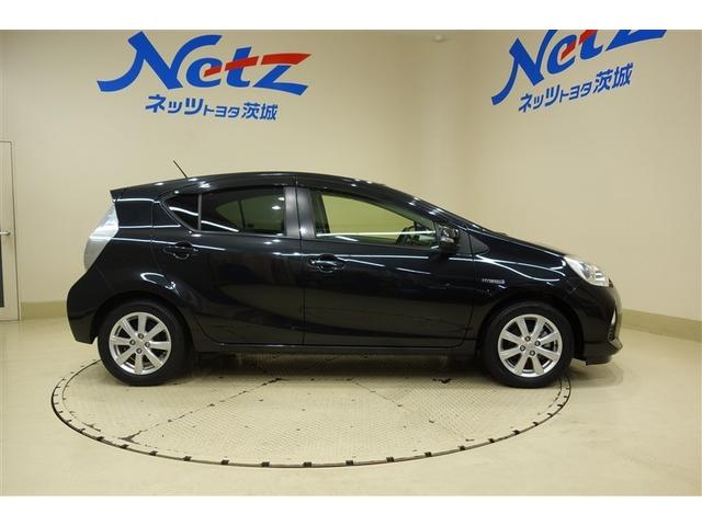 アクア Ｓ　スマートキープッシュスタート　キーレスエントリ　フルセグ地デジ　イモビ　ナビ＆ＴＶ　ワンオーナー車　オートエアコン　デュアルエアバック　ＥＳＣ　Ｂカメラ　パワーウィンドウ　ＡＵＸ端子　ＥＴＣ　ＳＲＳ（6枚目）