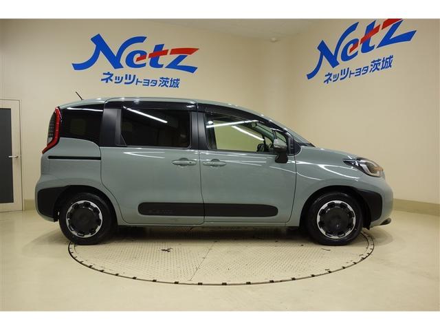 シエンタ ハイブリッドＺ　ＴＳＳ　ワンオーナ　エアバック　キーレスエントリー　イモビライザー　ＴＶ　整備記録簿　バックモニター　ＬＥＤヘッドライト　ＥＴＣ車載器　横滑り防止　スマートキー　オートエアコン　サイドエアバッグ（6枚目）