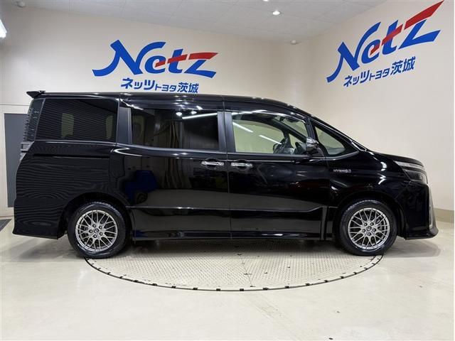 ヴォクシー ハイブリッドＺＳ　煌ＩＩ　電動両側スライドドア　ドライブレコーダ　パワーステアリング　ＤＶＤ再生可　リアクーラー　スマキー　地デジＴＶ　ＡＵＸ　横滑防止　１オーナー　点検記録簿　Ｗエアバック　ＡＡＣ　ＬＥＤランプ　エアバッグ（7枚目）