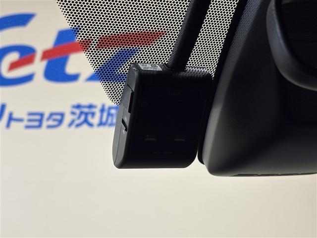 ヴォクシー ハイブリッドＺＳ　煌ＩＩ　電動両側スライドドア　ドライブレコーダ　パワーステアリング　ＤＶＤ再生可　リアクーラー　スマキー　地デジＴＶ　ＡＵＸ　横滑防止　１オーナー　点検記録簿　Ｗエアバック　ＡＡＣ　ＬＥＤランプ　エアバッグ（18枚目）