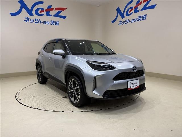ヤリスクロス ハイブリッドＺ　インテリジェントキー　アルミホイル　ＬＥＤライト　１オ－ナ－　リアカメラ　クルーズコントロール　整備記録簿　横滑り防止システム　ナビＴＶ　メモリーナビゲーション　電動シ－ト　パワステ　オートエアコン（6枚目）