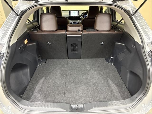 ヤリスクロス ハイブリッドＺ　インテリジェントキー　アルミホイル　ＬＥＤライト　１オ－ナ－　リアカメラ　クルーズコントロール　整備記録簿　横滑り防止システム　ナビＴＶ　メモリーナビゲーション　電動シ－ト　パワステ　オートエアコン（30枚目）