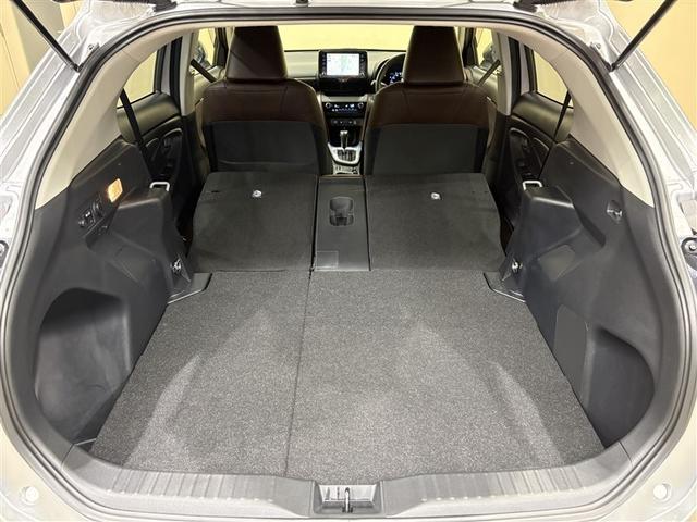 ヤリスクロス ハイブリッドＺ　インテリジェントキー　アルミホイル　ＬＥＤライト　１オ－ナ－　リアカメラ　クルーズコントロール　整備記録簿　横滑り防止システム　ナビＴＶ　メモリーナビゲーション　電動シ－ト　パワステ　オートエアコン（32枚目）