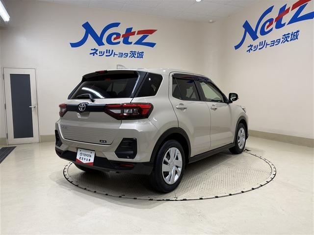 ライズ Ｘ　Ｓ　盗難防止装置　スマートキー＆プッシュスタート　ワンセグ　パワーステアリング　オートエアコン　点検記録簿　キーフリー　ＬＥＤヘッドライト　バックモニター　メモリナビ　ワンオーナー　横滑り防止　ＥＴＣ（7枚目）