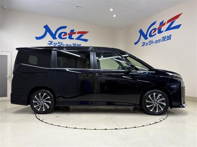 ヴォクシー ハイブリッドＳ－Ｚ　１００Ｖ電源　エンジンスターター　ディスプレイオーディオナビ　フルセグＴＶ　ブルートゥース　ＤＶＤ再生　後席モニター　リヤカメラ　ＥＴＣ　スマートキー　シートヒータ　クルーズコントロール　ＬＥＤライト（6枚目）