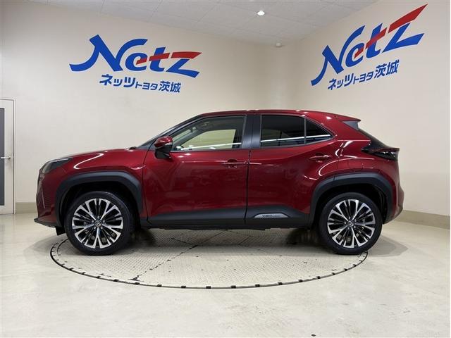 ヤリスクロス ハイブリッドZ パワーステアリング 横滑り防止装置 エアコン LEDヘットランプ クルーズC ワンオーナー車 AW 盗難防止装置 点検記録簿 キーレス ABS 電動シート スマートキー エアバッグ ETC 誤発進抑制(10枚目)