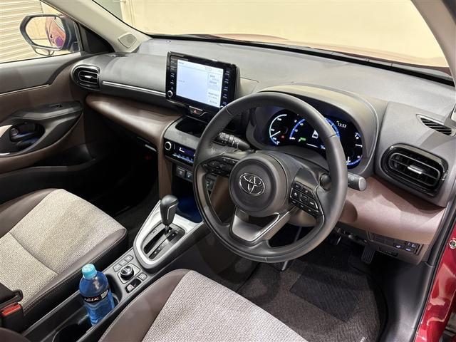 ヤリスクロス ハイブリッドZ パワーステアリング 横滑り防止装置 エアコン LEDヘットランプ クルーズC ワンオーナー車 AW 盗難防止装置 点検記録簿 キーレス ABS 電動シート スマートキー エアバッグ ETC 誤発進抑制(24枚目)