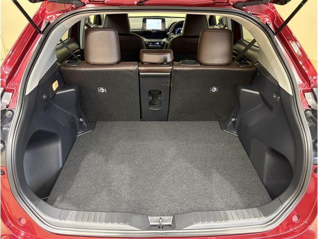 ヤリスクロス ハイブリッドZ パワーステアリング 横滑り防止装置 エアコン LEDヘットランプ クルーズC ワンオーナー車 AW 盗難防止装置 点検記録簿 キーレス ABS 電動シート スマートキー エアバッグ ETC 誤発進抑制(29枚目)