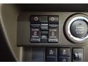 運転席から電動スライドドアのスイッチを押すだけで電動スライドドアの開閉ができます。