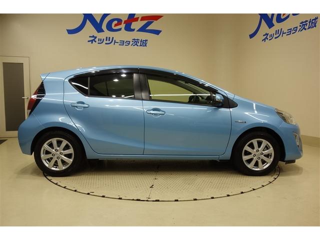 アクア Ｓ　純正ナビ　フルセグＴＶ　ブルートゥース　ＤＶＤ再生　リヤカメラ　ＥＴＣ　スマートキー＆プッシュスタート　オートエアコン　パワーステアリング　パワーウインドウ　デュアルエアバッグ　ロングラン保証（6枚目）