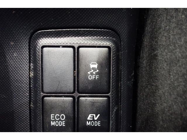 アクア Ｓ　純正ナビ　フルセグＴＶ　ブルートゥース　ＤＶＤ再生　リヤカメラ　ＥＴＣ　スマートキー＆プッシュスタート　オートエアコン　パワーステアリング　パワーウインドウ　デュアルエアバッグ　ロングラン保証（20枚目）