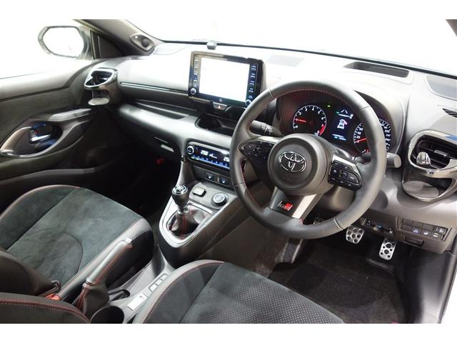 ＧＲヤリス ＲＺ　ハイパフォーマンス　ファースト　エディション　６ＭＴ　ディスプレイオーディオナビ　ブルートゥース　リヤカメラ　ＥＴＣ　スマートキー　オートエアコン　シートヒーター　クルーズコントロール　ＬＥＤライト　アイドリングストップ　セーフティセンス　アルミ（27枚目）