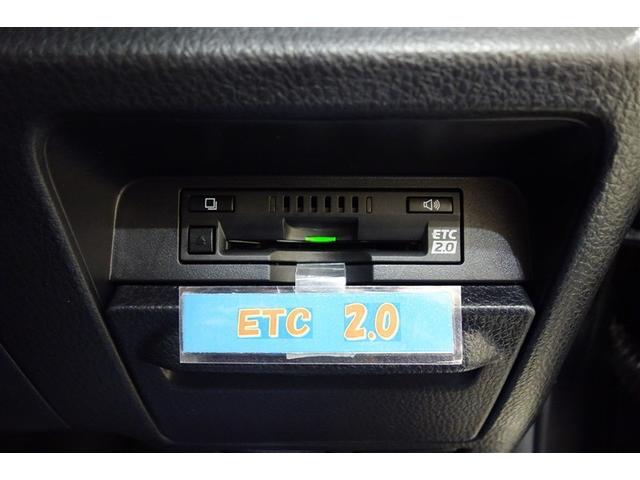 ヴォクシー ハイブリッドZS 煌II 10型純正ナビ フルセグTV ブルートゥース DVD再生 後席モニター リヤカメラ ETC スマートキー&プッシュスタート オートエアコン LEDライト 両側電動ドア セーフティセンス アルミ(17枚目)