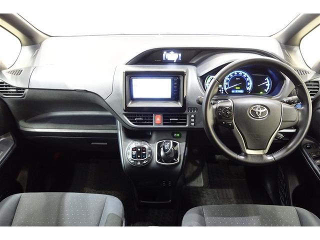 ヴォクシー ハイブリッドＶ　純正ナビ　ワンセグＴＶ　ブルートゥース　リヤカメラ　ＥＴＣ　スマートキー　オートエアコン　シートヒーター　クルーズコントロール　ＬＥＤライト　両側電動ドア　置くだけ充電　アルミホイール　ロングラン保証（11枚目）