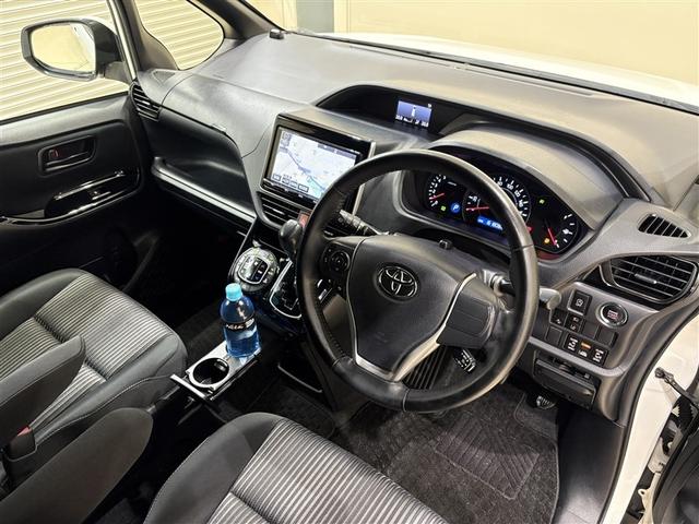 ヴォクシー ZS 両電動スライドドア 地デジ 盗難防止システム オートエアコン ダブルエアバッグ DVD再生可 ドライブレコーダー ETC LEDヘッドライト キーレスエントリー メモリーナビ オートクルーズ ナビTV(24枚目)