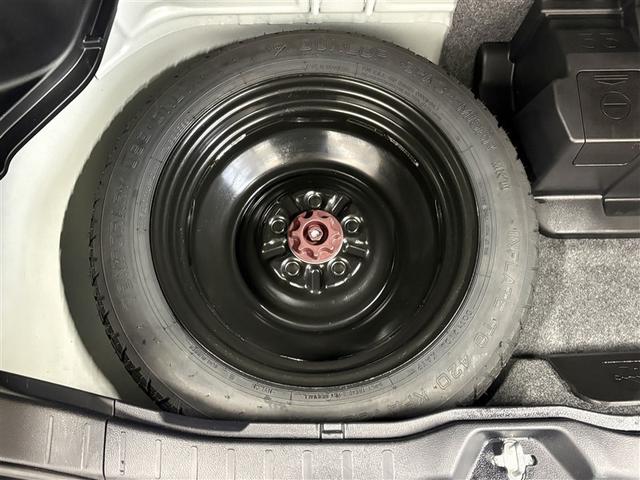 ヴォクシー ハイブリッドＺＳ　煌ＩＩＩ　アイドリングストップ　地デジＴＶ　リヤカメラ　１オナ車　Ｗエアコン　スマートキー　ミュージックプレイヤー接続可　ＤＶＤ再生可　クルコン　ＶＳＣ　キーレス　アルミホイール　ナビ＆ＴＶ　ＬＥＤヘッドランプ（32枚目）