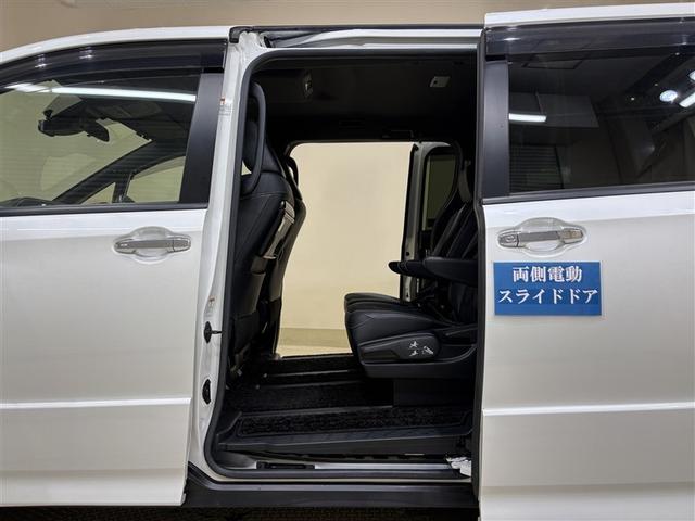 ヴォクシー ハイブリッドＺＳ　煌ＩＩＩ　アイドリングストップ　地デジＴＶ　リヤカメラ　１オナ車　Ｗエアコン　スマートキー　ミュージックプレイヤー接続可　ＤＶＤ再生可　クルコン　ＶＳＣ　キーレス　アルミホイール　ナビ＆ＴＶ　ＬＥＤヘッドランプ（37枚目）