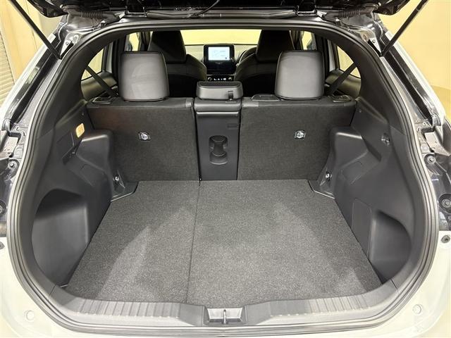 ヤリスクロス ハイブリッド　ＧＲスポーツ　ワンオーナー車　衝突軽減　オートクルーズコントロール　ＬＥＤヘッド　Ｂカメラ　キーレス　スマートキー　アイドリングストップ　イモビライザー　オートエアコン　横滑り防止装置　記録簿　ＥＴＣ（30枚目）